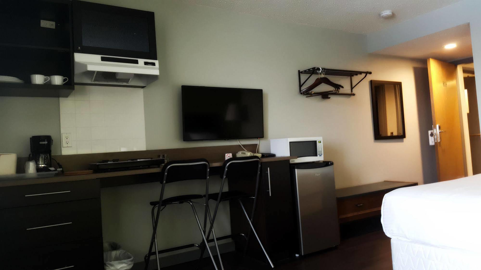 Home Away Inn Drayton Valley Экстерьер фото